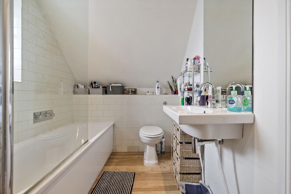 flat to rent in Fulham Road, London, SW10 CHQ012299107 Knight Frank