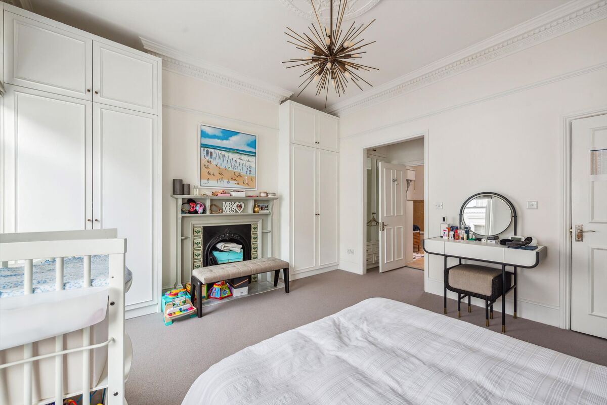 house to rent in Ifield Road, London, SW10 CHQ012302005 Knight Frank