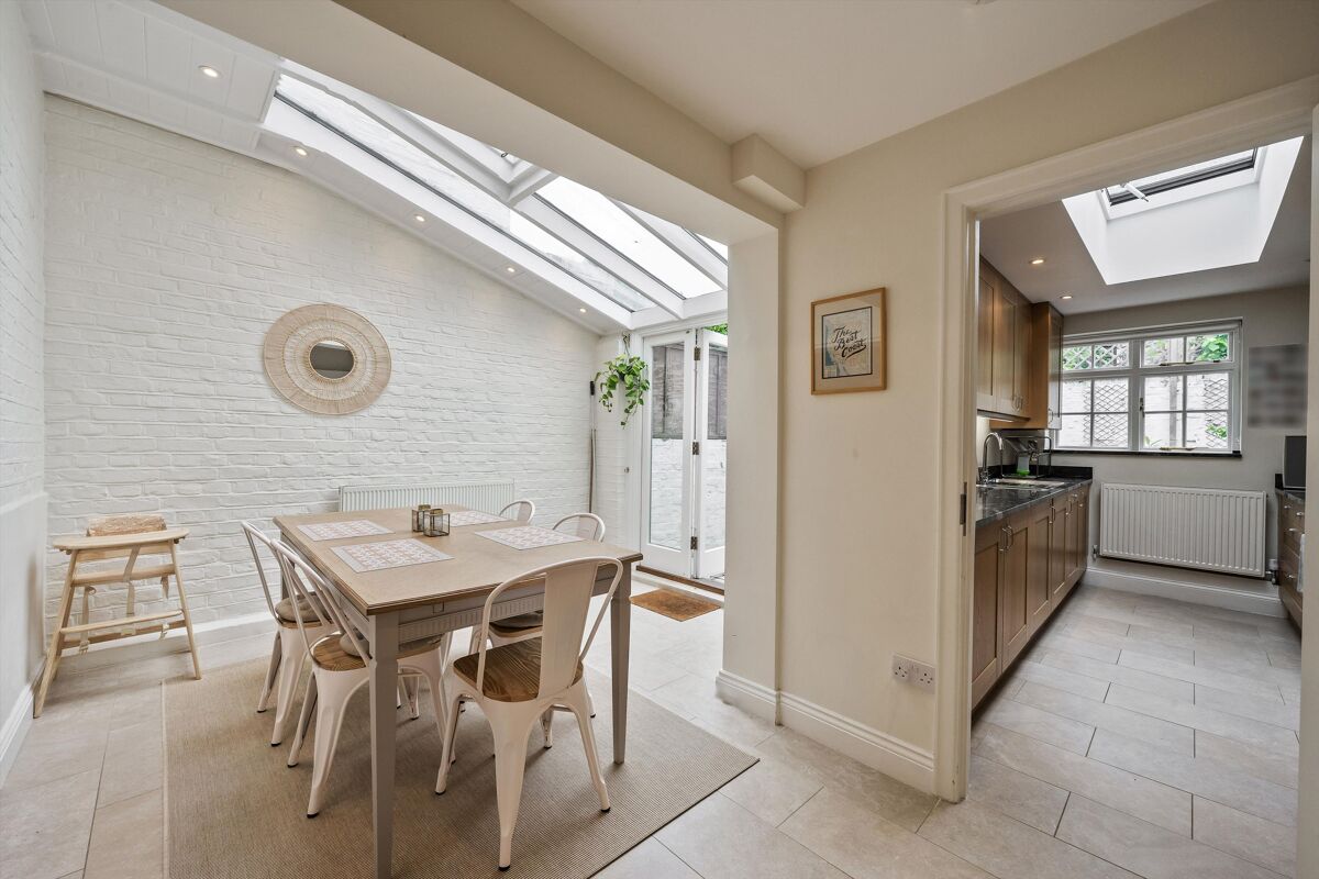 house to rent in Billing Road, Chelsea, London, SW10 CHQ012345682