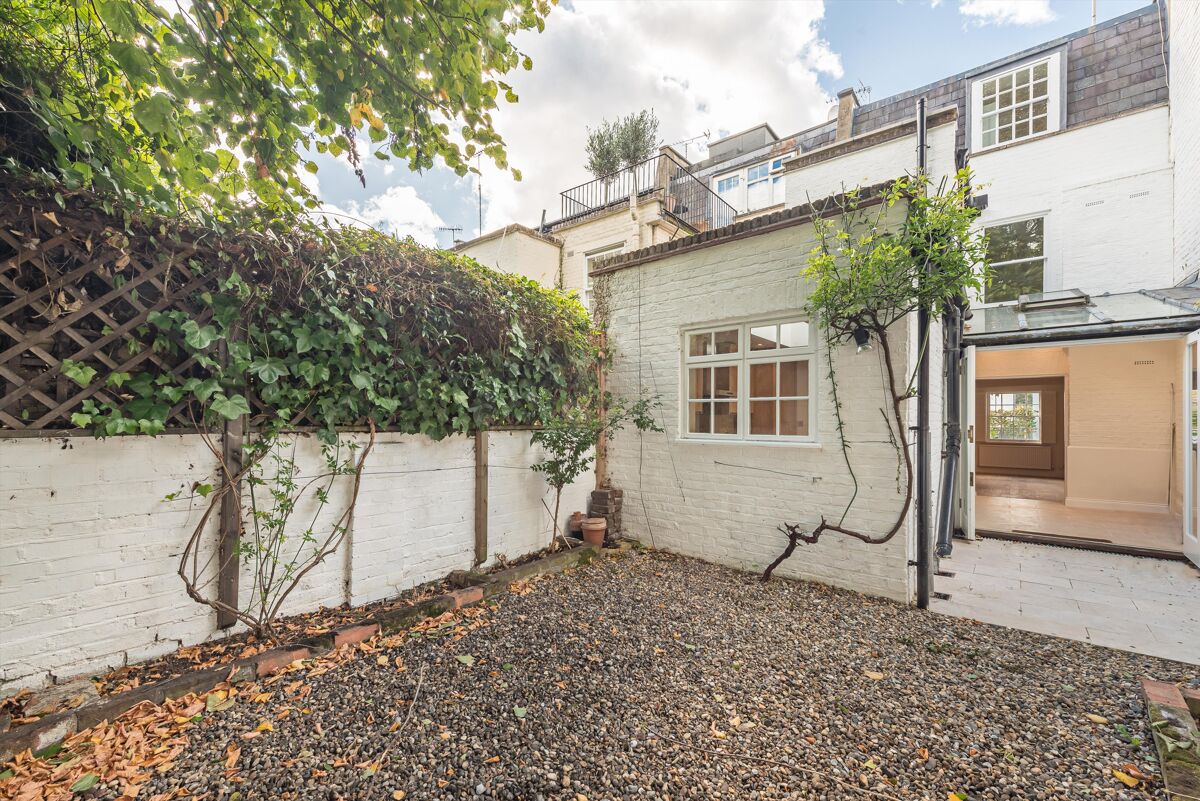 house to rent in Billing Road, Chelsea, London, SW10 CHQ012345682