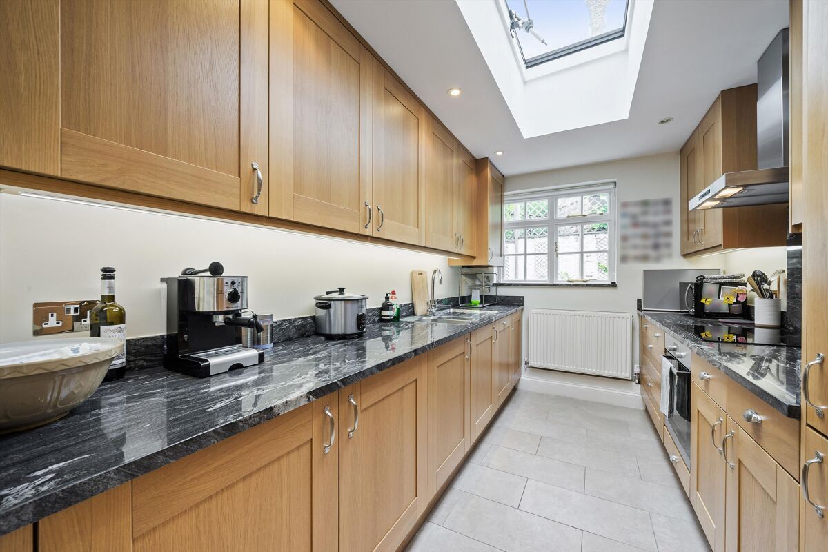 house to rent in Billing Road, Chelsea, London, SW10 CHQ012345682