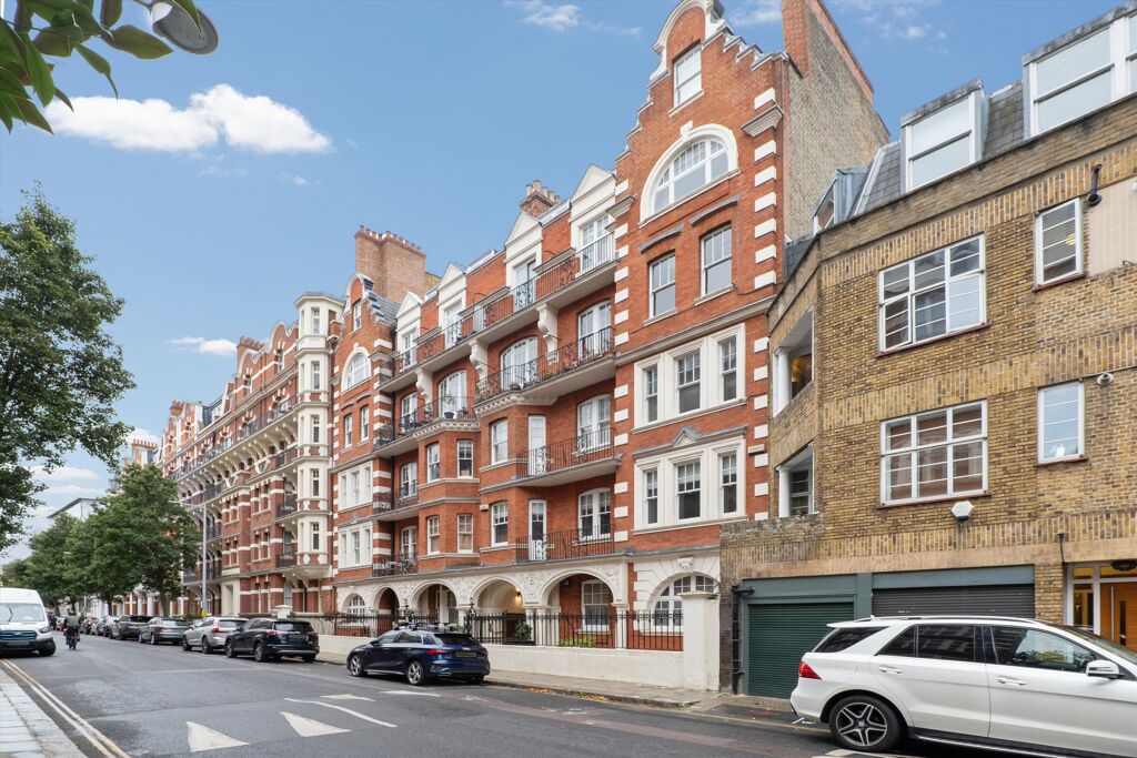 Image of Drayton Gardens, London, SW10