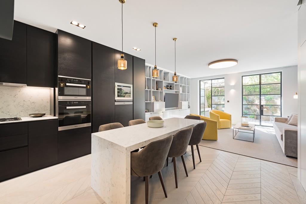 Image of Devonshire Mews, Park Walk, Chelsea, London, SW10