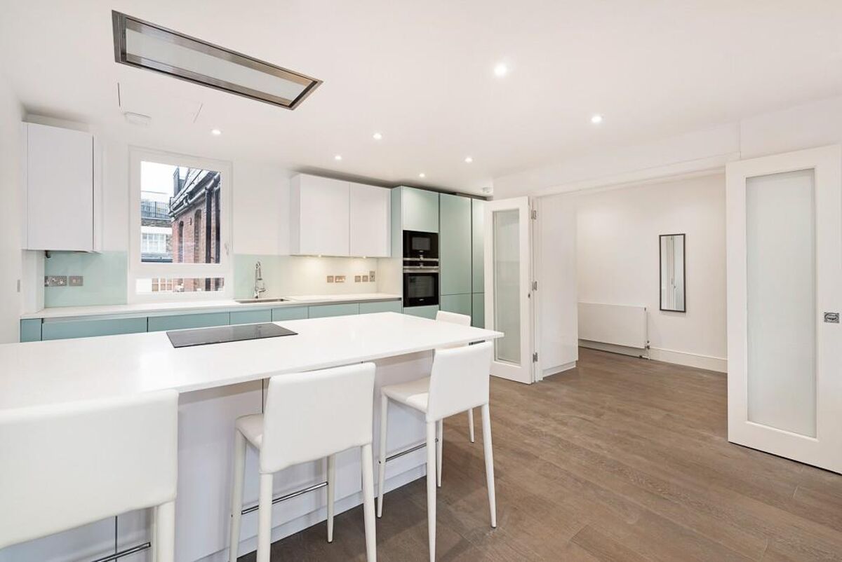 flat to rent in Kings Mansions, Lawrence Street, London, SW3