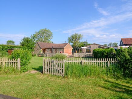 Picture of 4 bedroom house for sale.