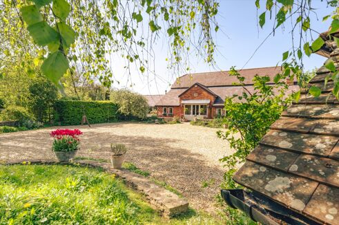 Picture of 5 bedroom house for sale.