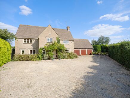 Picture of 4-5 bedroom house for sale.