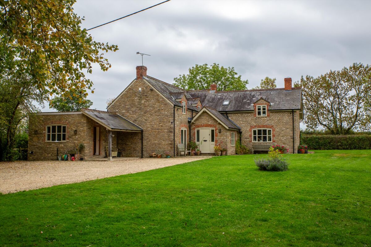 Idyllic Country Retreat Steeped in Charm 4