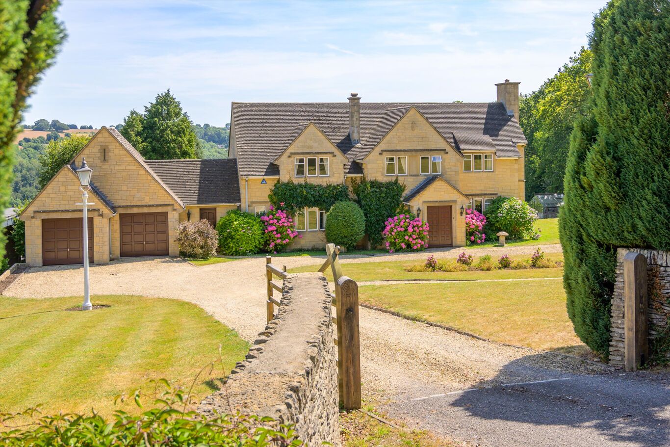 Image of Frithwood, Brownshill, Stroud, Gloucestershire GL6