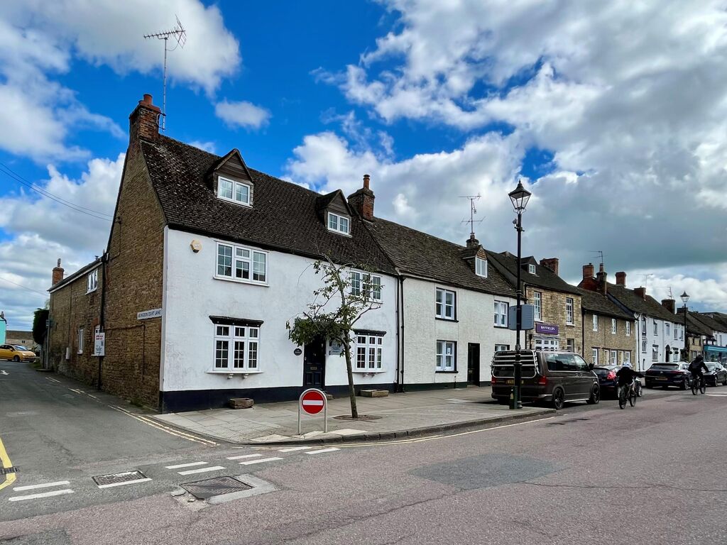 Image of High Street, Cricklade, Swindon, Wiltshire SN6