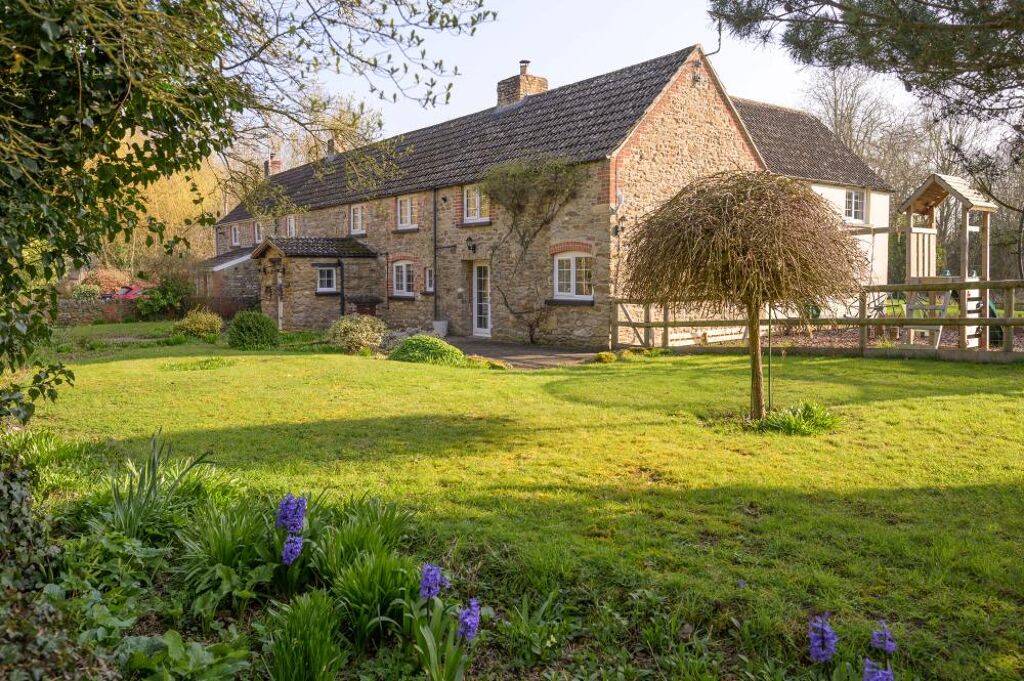 Image of Bellingham Lane, Sevenhampton, Swindon, Wiltshire SN6