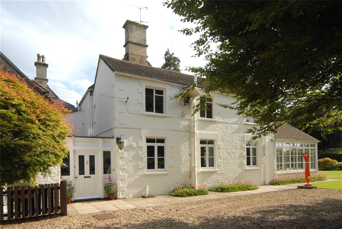 house for sale in High Road, Ashton Keynes, Swindon, Wiltshire, SN6 CIR120008 Knight Frank house for sale in High Road, Ashton Keynes, Swindon, Wiltshire, SN6 CIR120008 Knight Frank