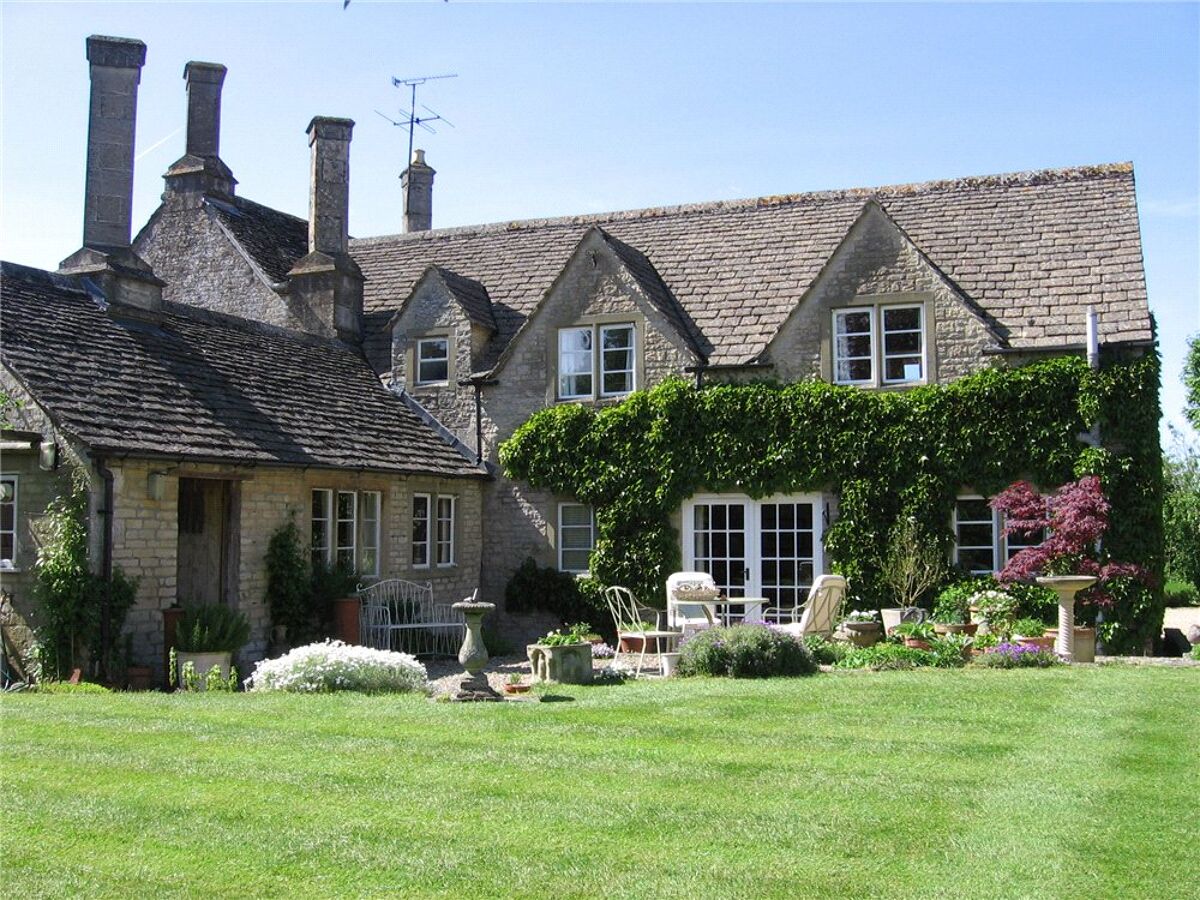 house for sale in Kemble, Cirencester, Gloucestershire, GL7 CIR120378