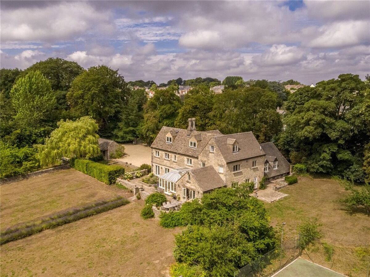 house for sale in Cuckoo Row, Minchinhampton, Stroud, Gloucestershire