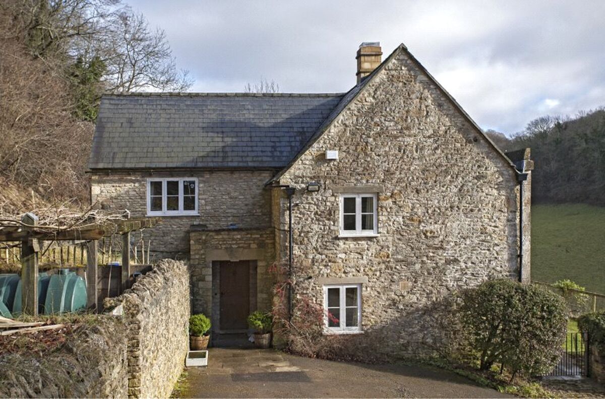 house for sale in Bisley, Stroud, Gloucestershire, GL6 CIR150052