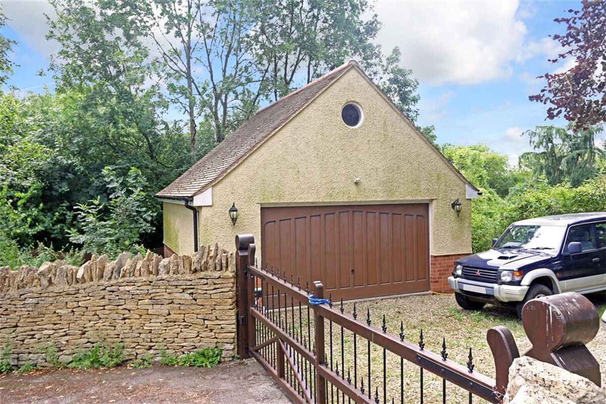 house for sale in Pinfarthings, Amberley, Stroud, Gloucestershire, GL5