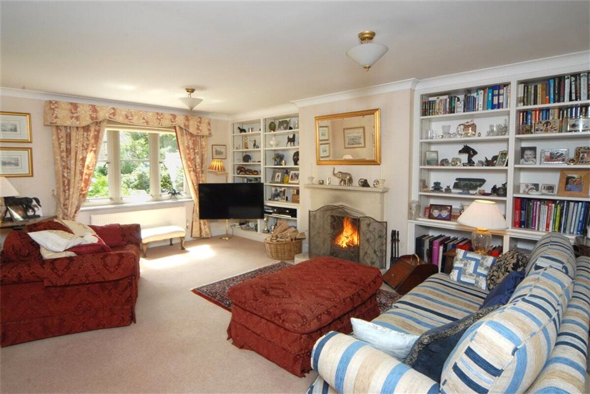 house for sale in Fayre Gardens, Fairford, Gloucestershire, GL7 CIR160215 Knight Frank