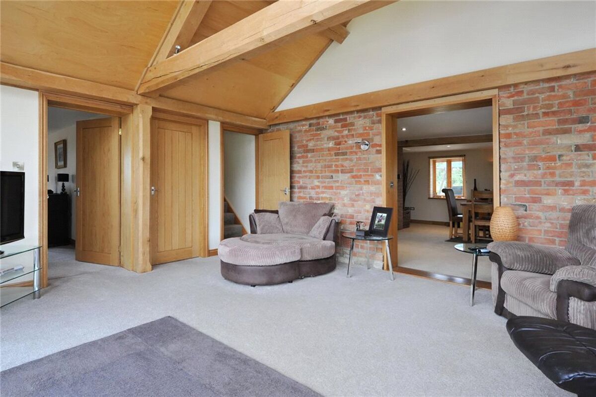 house for sale in Dauntsey, Chippenham, Wiltshire, SN15 CIR170077