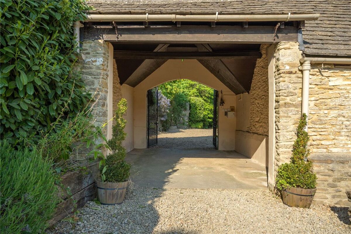house for sale in Charlton Road, Tetbury, Gloucestershire, GL8