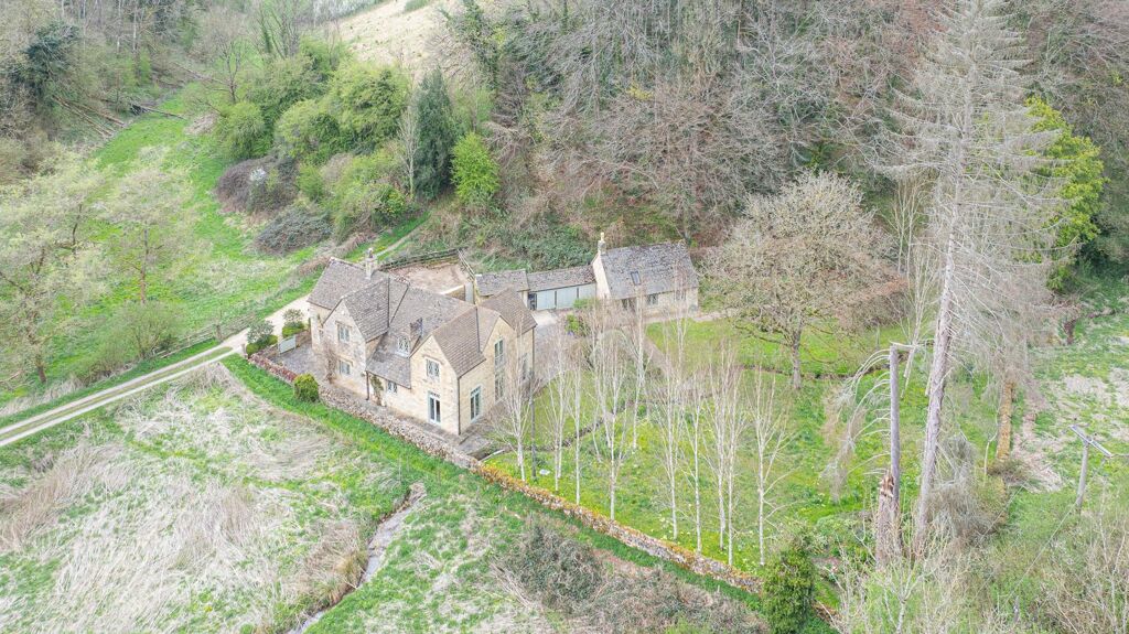 Image of Bismore, Eastcombe, Stroud, Gloucestershire, GL6