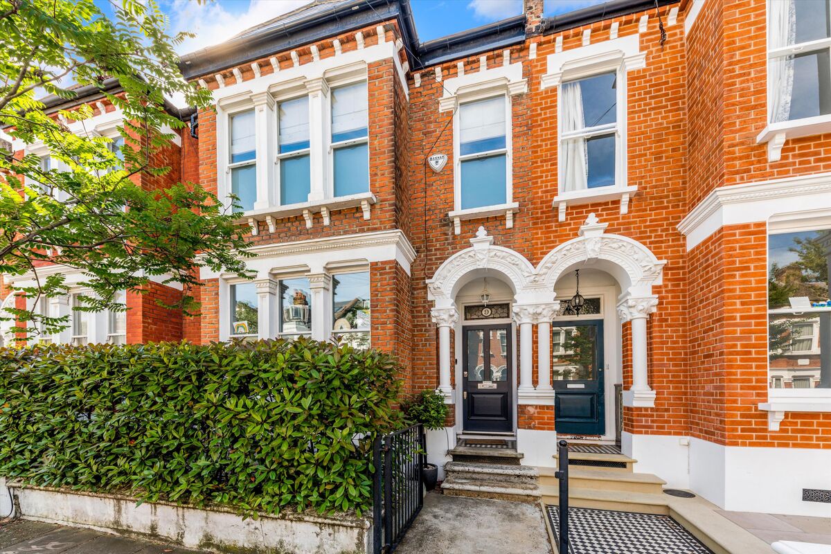 house to rent in Gosberton Road, London, SW12. CLQ012087140 Knight Frank