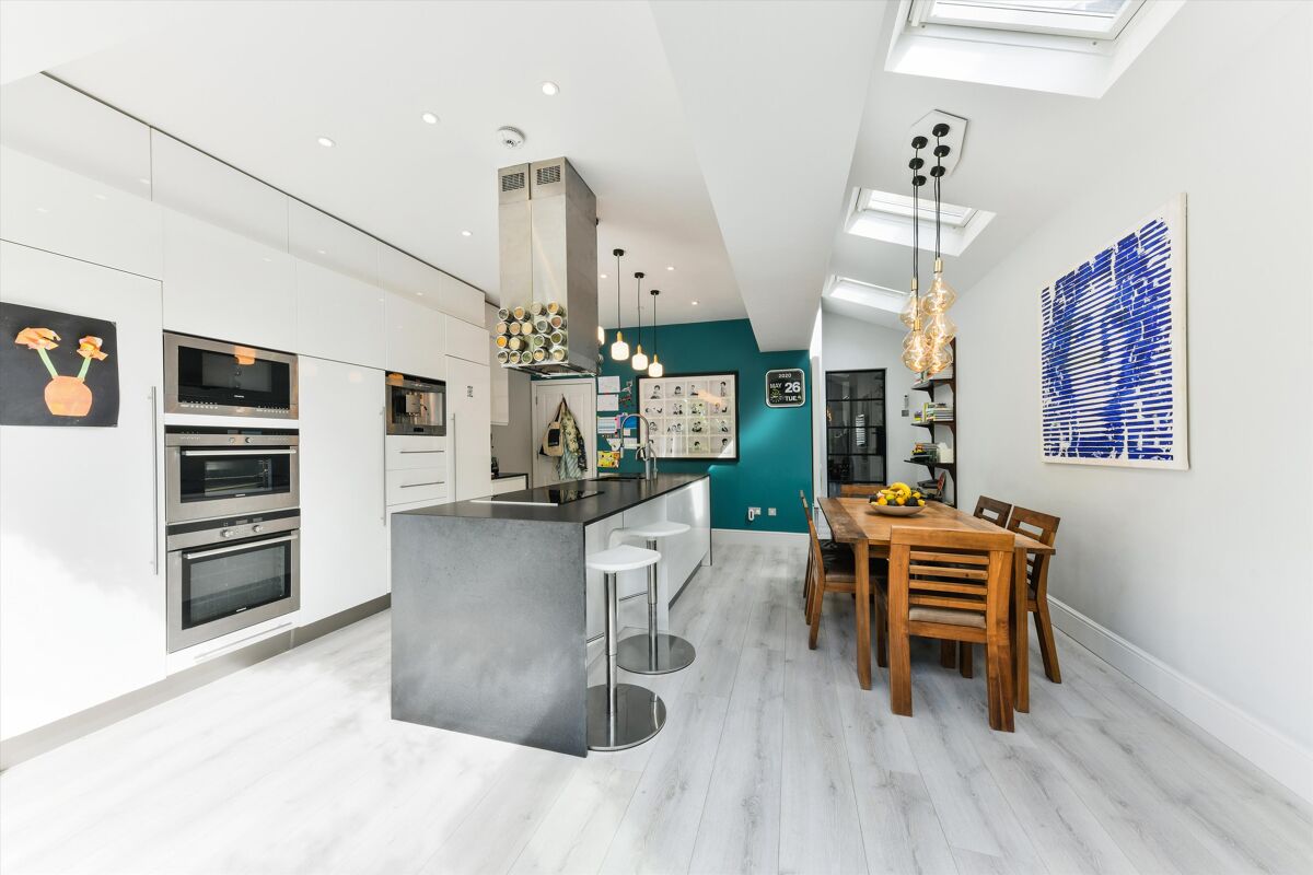 house to rent in Gosberton Road, London, SW12. CLQ012087140 Knight