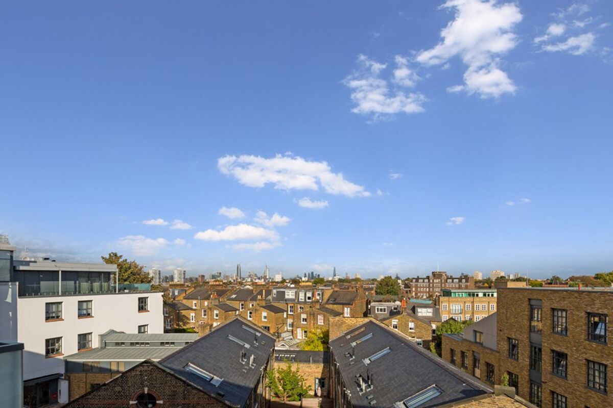 flat to rent in Macaulay Road, Clapham, London, SW4 CLQ248140