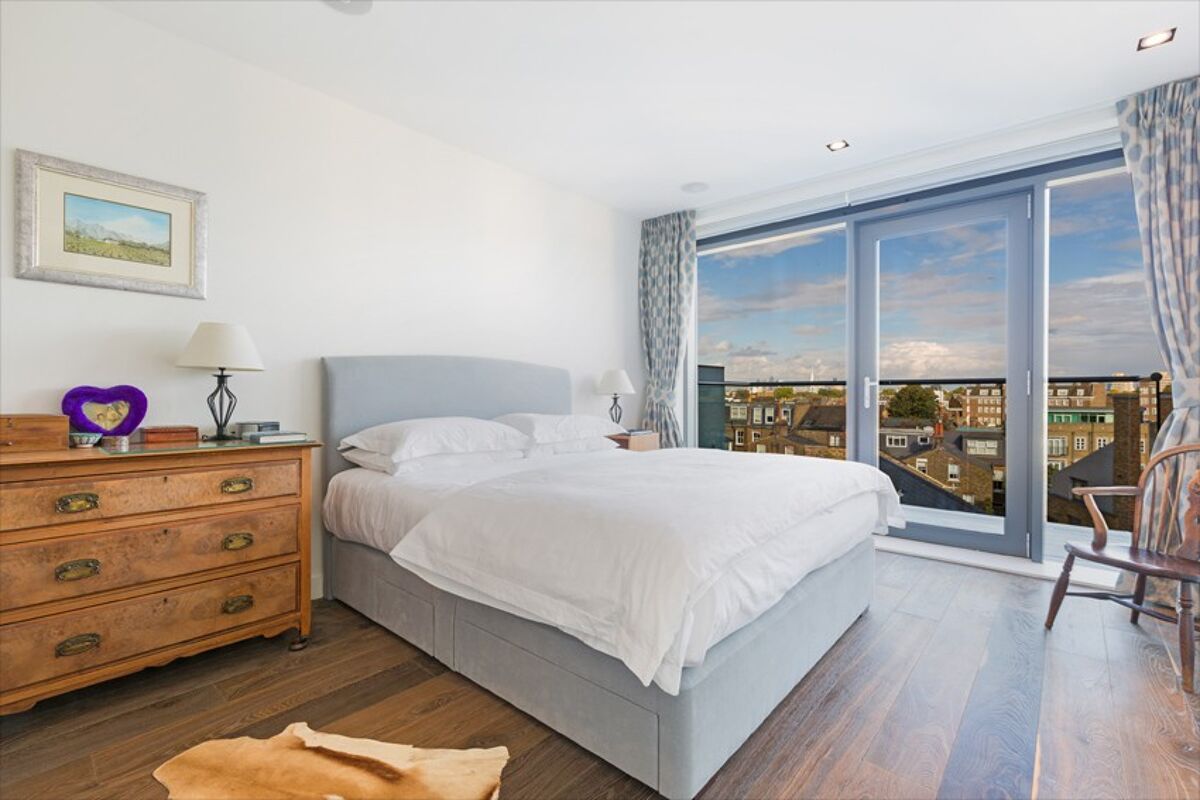 flat to rent in Macaulay Road, Clapham, London, SW4 CLQ248140