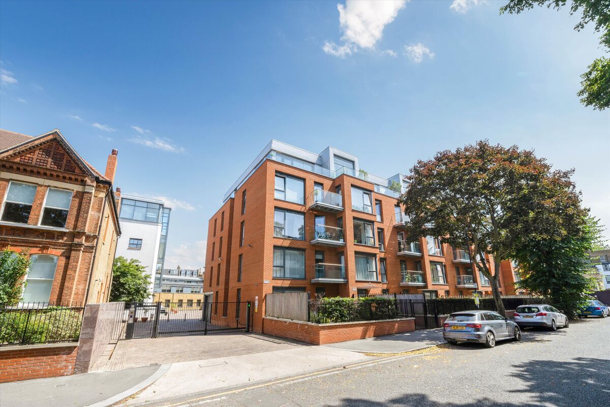 flat to rent in Macaulay Road, Clapham, London, SW4 CLQ253949