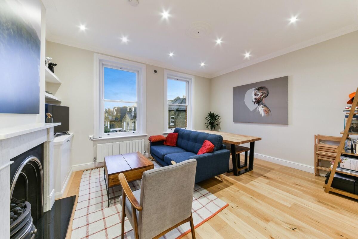 house to rent in b's Road, Battersea, London, SW11 CLQ342100