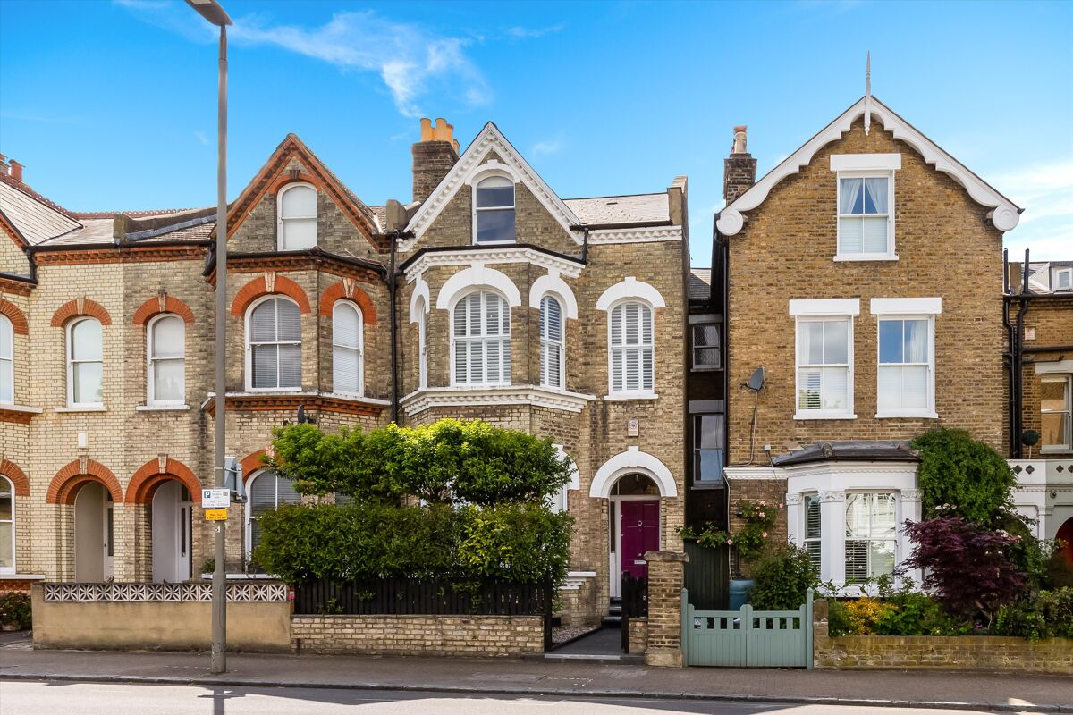 house to rent in St James's Drive, Wandsworth, London, SW17