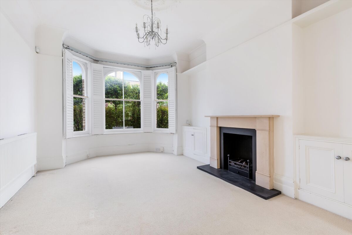 house to rent in St James's Drive, Wandsworth, London, SW17