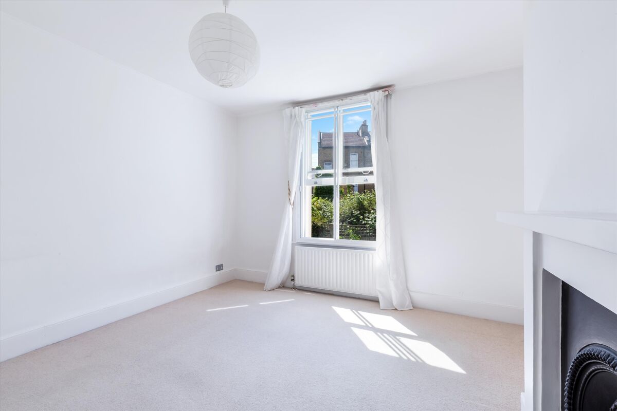house to rent in St James's Drive, Wandsworth, London, SW17