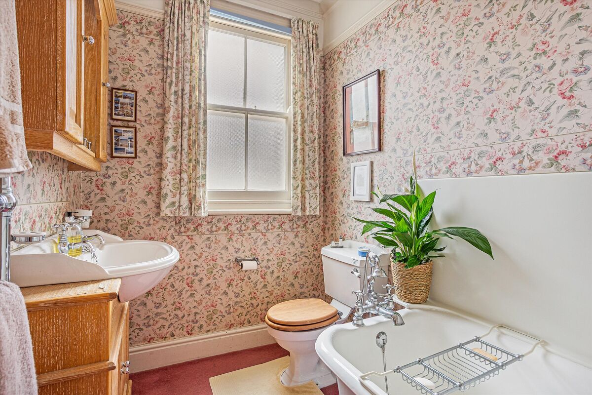 house for sale in De Freville Avenue, Cambridge, Cambridgeshire, CB4