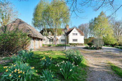 Picture of 5 bedroom house for sale.