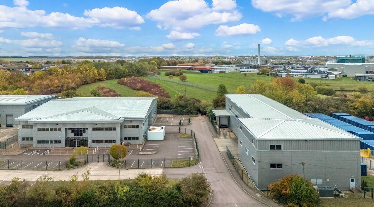 MODERN INDUSTRIAL WAREHOUSE INVESTMENT OPPORTUNITY WITH VACANT POSSESSION