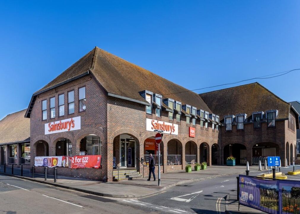 Image of Sainsbury's, 16 South Street, Farnham, GU9