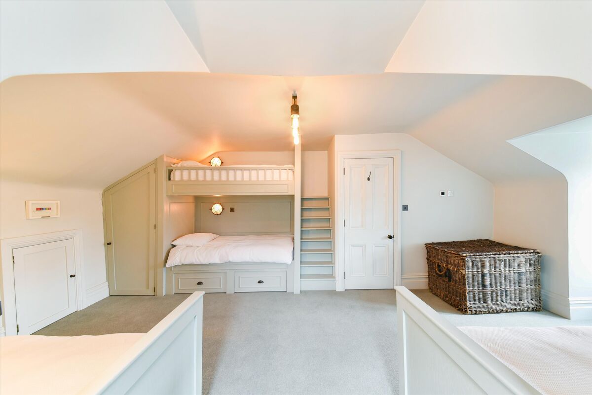 house for sale in Victoria Park Road, London, E9. CNW012007398