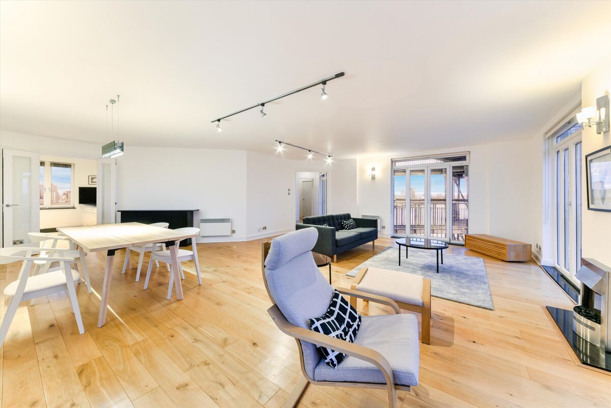 apartment for sale in Dundee Wharf, E14 CNW012012887 Knight Frank