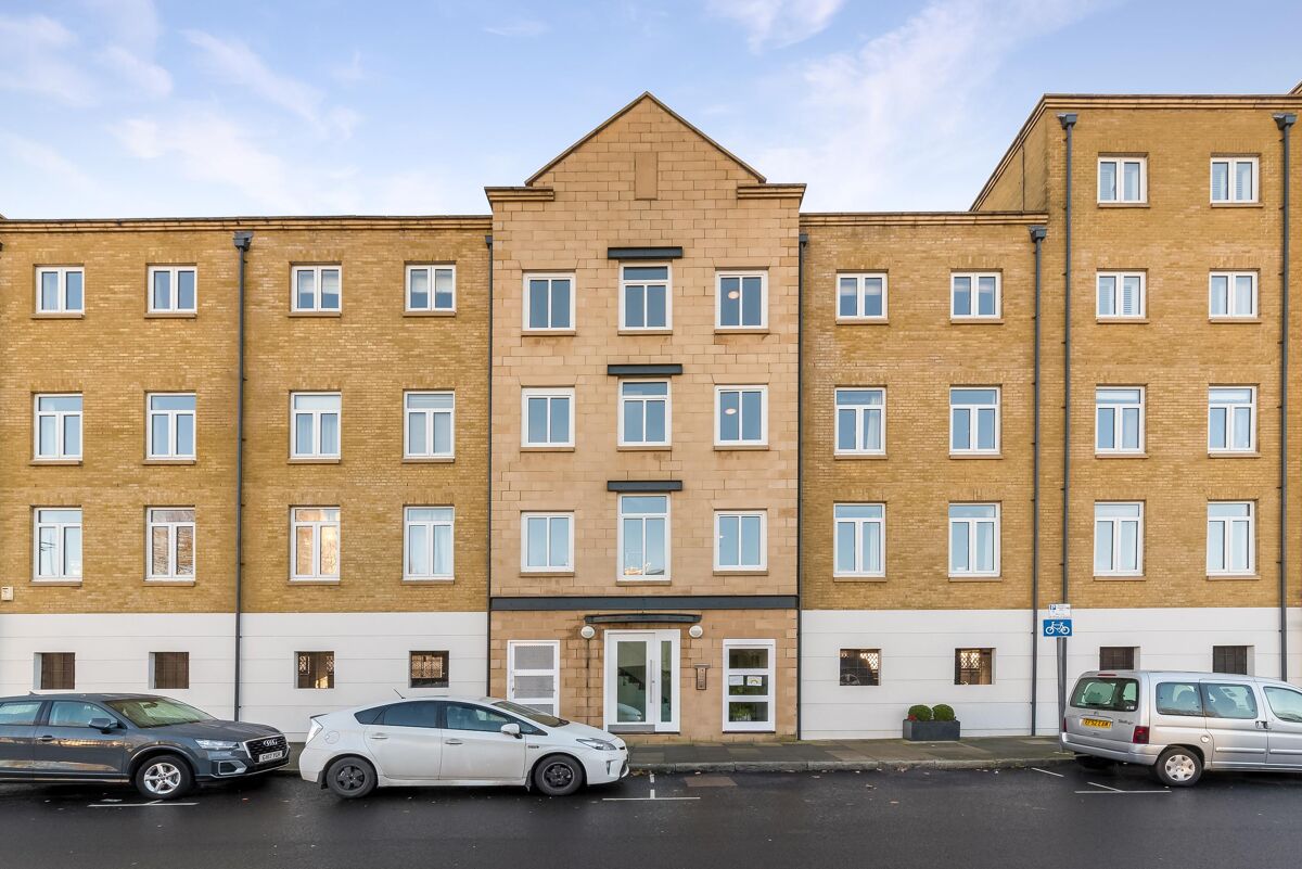 apartment for sale in Dunbar Wharf, E14 CNW012013123 Knight Frank