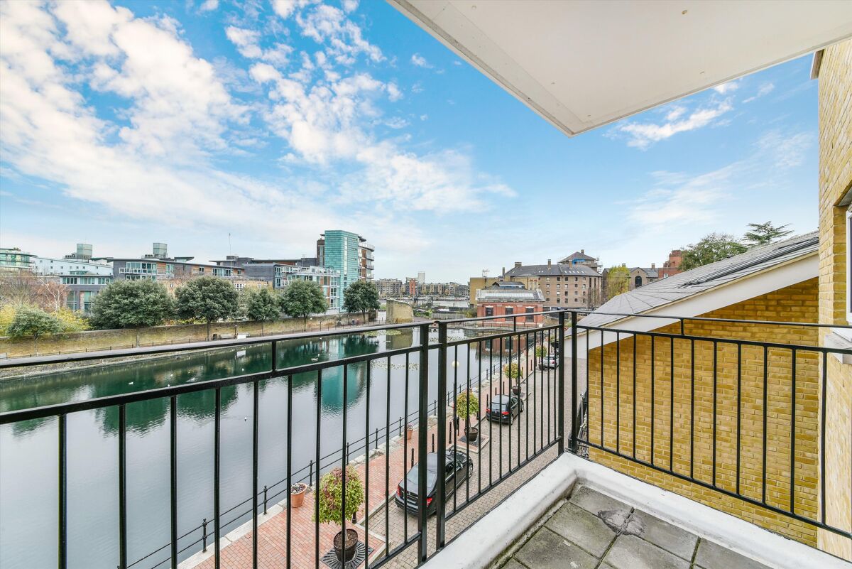 apartment for sale in Hermitage Waterside, E1W CNW012030102 Knight