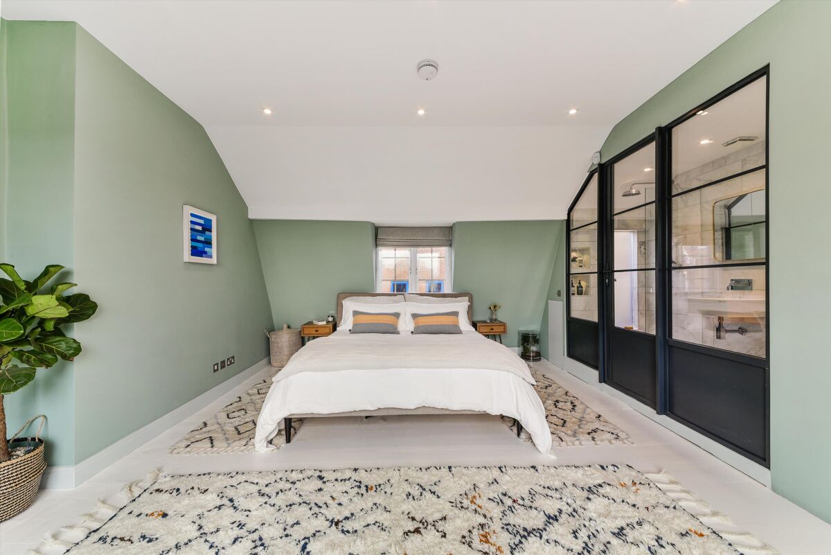 flat for sale in Cheshire Street, London, E2. CNW012051656 Knight Frank