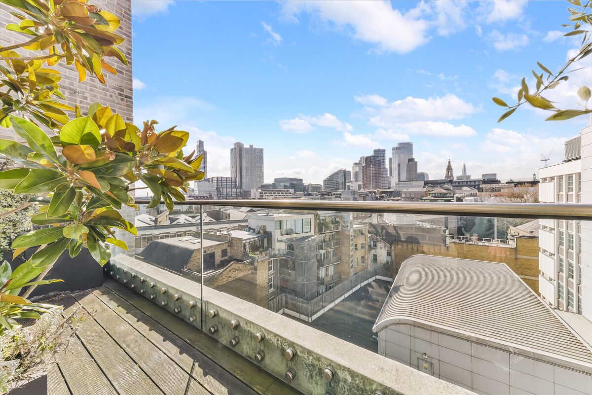 flat for sale in Leonard Street, Shoreditch, EC2A CNW012067284