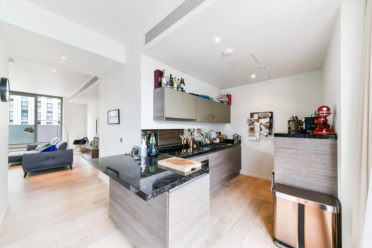 flat for sale in Baltimore Wharf, London, E14 CNW012074070 Knight Frank