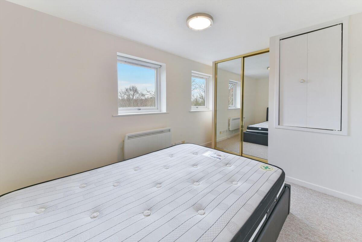 apartment for sale in Falcon Way, E14 CNW012077091 Knight Frank