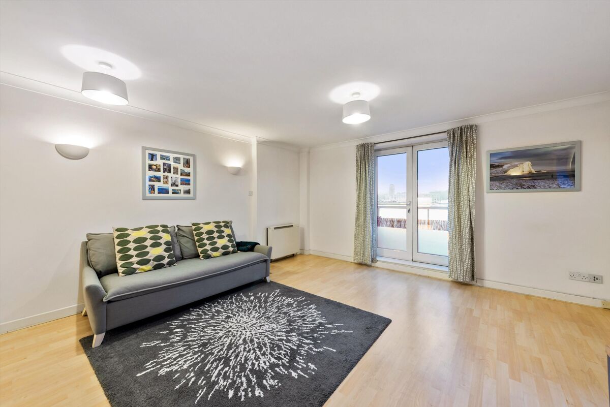 flat for sale in Arnhem Wharf, E14 CNW012142368 Knight Frank