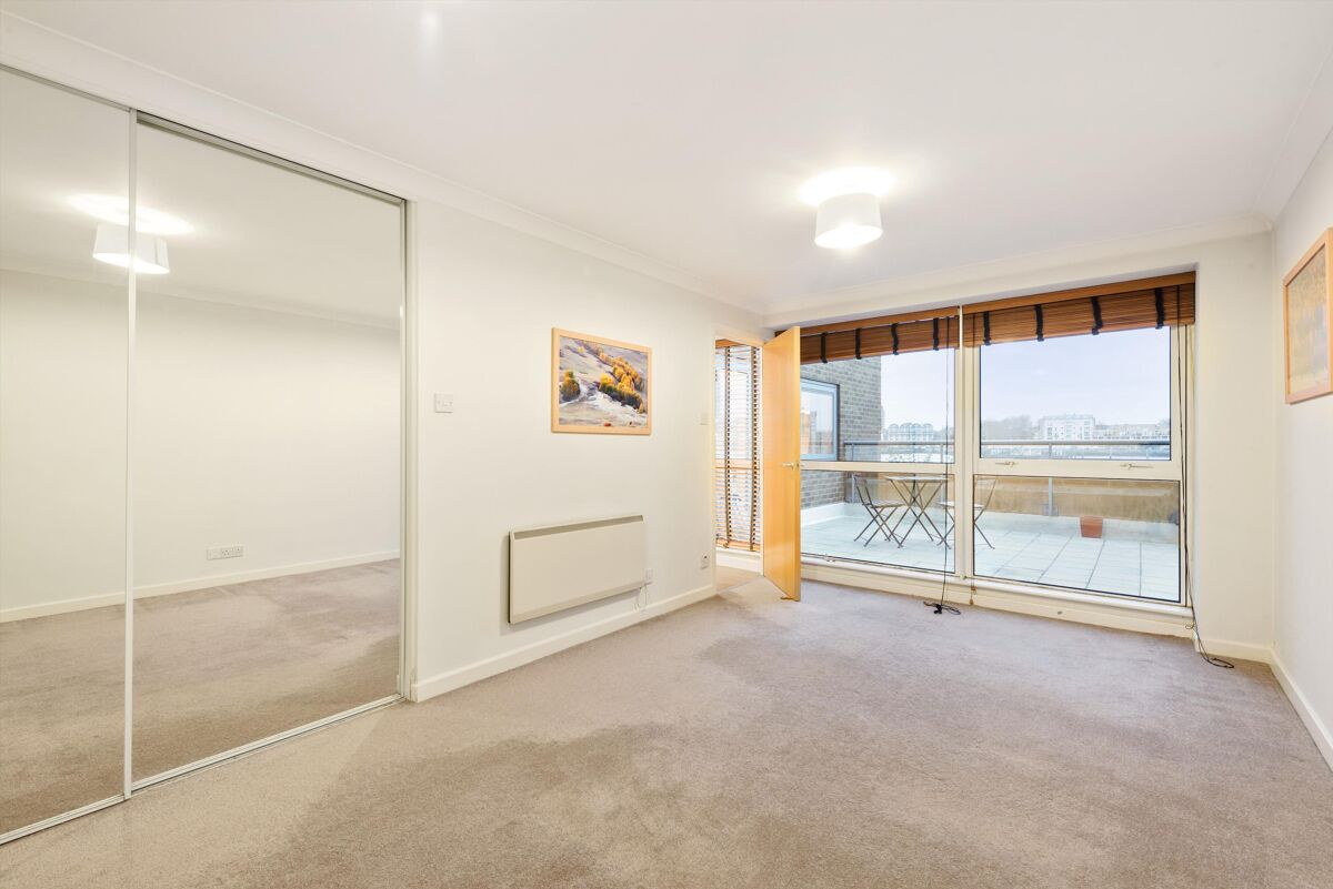 flat for sale in Arnhem Wharf, E14 CNW012142368 Knight Frank