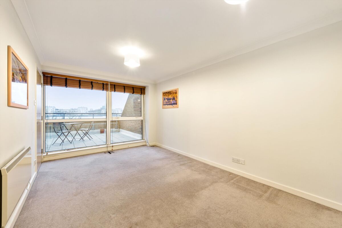 flat for sale in Arnhem Wharf, E14 CNW012142368 Knight Frank