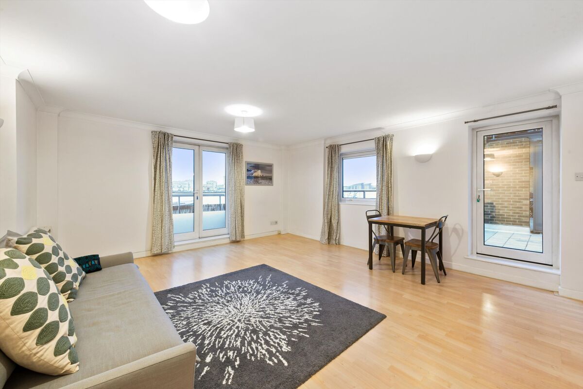 flat for sale in Arnhem Wharf, E14 CNW012142368 Knight Frank