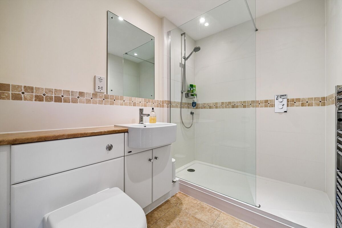 flat for sale in Arnhem Wharf, E14 CNW012165861 Knight Frank